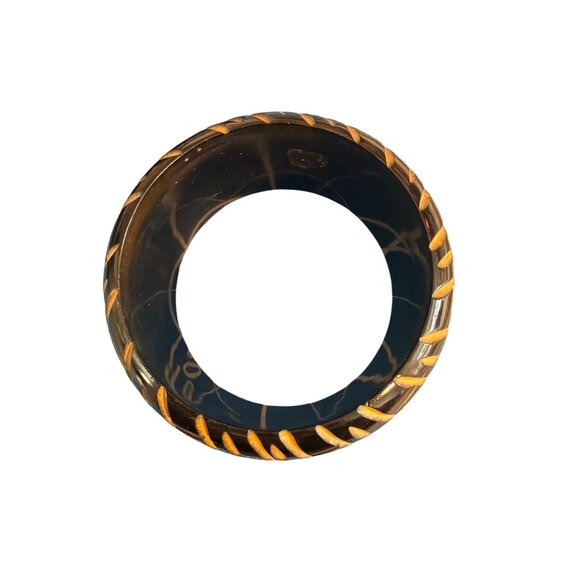 Vintage Carved Black Tan Wood Bangle Bracelet Tribal 1.5" Wide Estate Size 7" - Picture 3 of 4